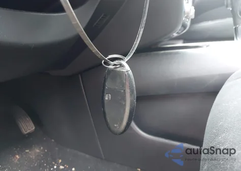 2015 Nissan Pathfinder Platinum/S/Sl/Sv z USA, uszkodzony, nr VIN 5N1AR2MM8FC622450